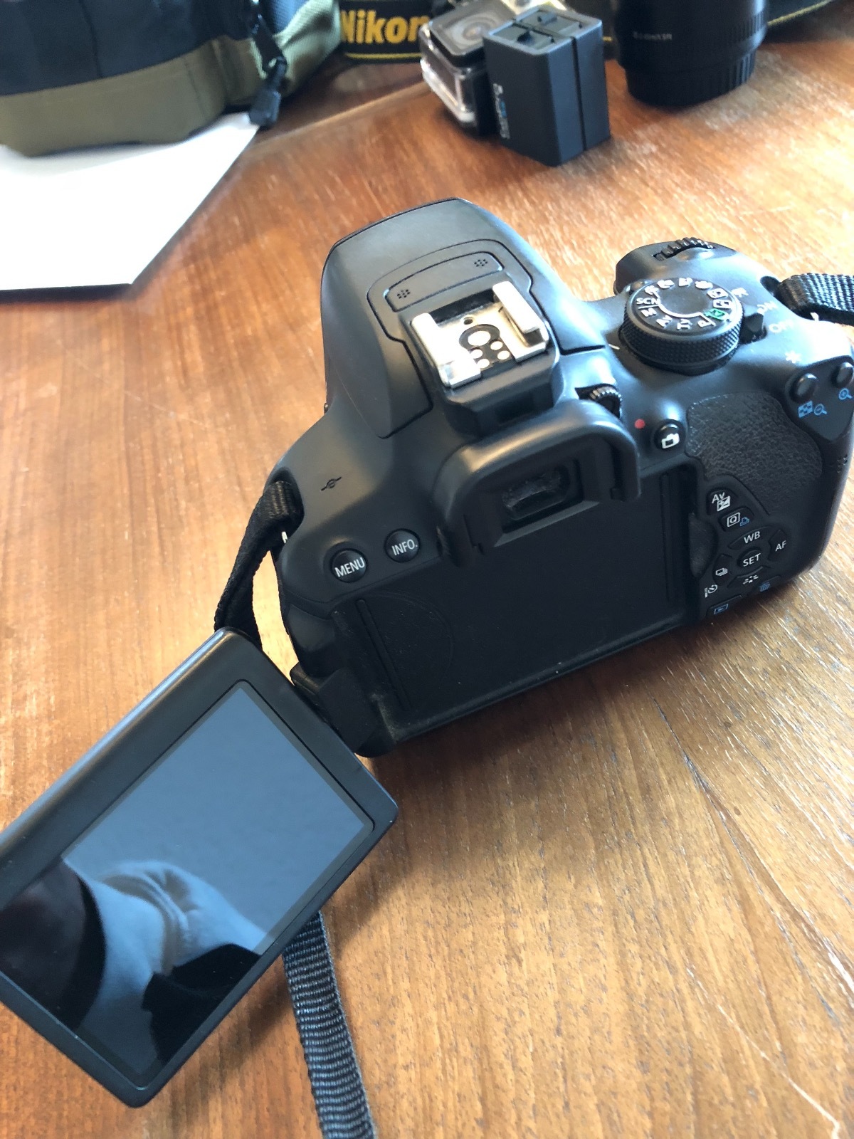 Canon Eos 700d Beazy
