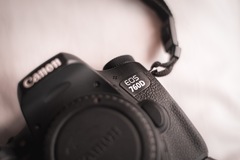 Rentals: 24.4MP Flip screen Canon 760D + Battery Grip