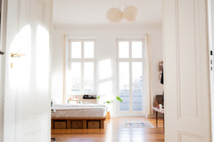 Studio/Spaces: Spacious and bright Studio near Warschauer Str. 
