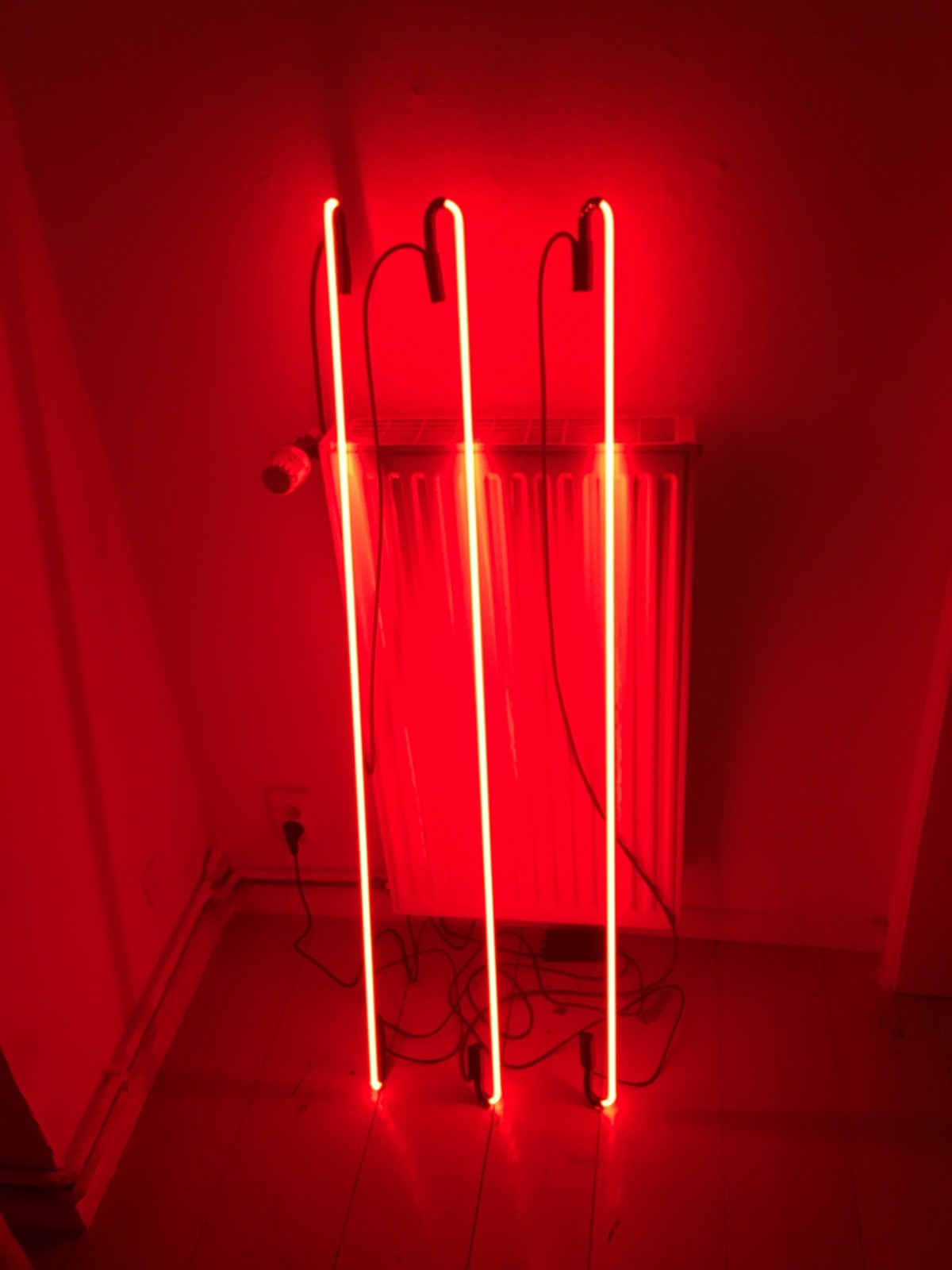 Red neon sale tube light