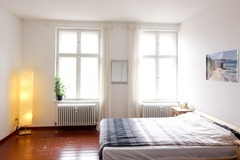 Studio/Spaces: White, Bright, & Big
