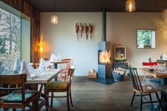 Studio/Spaces: Restaurant mit Kamin