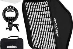 Rentals: GODOX Foldable Grid Softbox 80x80cm with S-Type Flash Bracket Bow