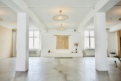 Studio/Spaces: Light-Flooded Yoga Loft Studio