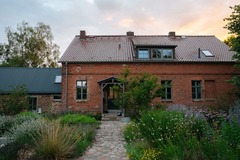 Studio/Spaces: Large countryside home with mediterranean garden & outdoor spaces