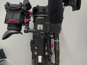 Sell: Sony FS5 with Zacuto Z-Finder-Recoil Pro