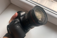 Sell: Used Canon EOS 5D Mark IV + 24-70mm