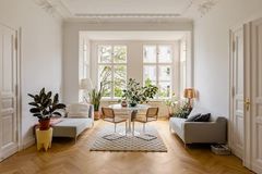 Studio/Spaces: ALTBAUTRAUM// Beautiful, Very Bright and Renovated 3 Room flat 