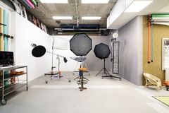 Studio/Spaces: Photography studio / Mietstudio für Foto- und Filmproduktionen