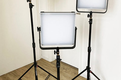 Rentals: 3-LED LIGHT SET - With suitcase, light stands and bag