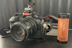 Rentals: Canon R6 - EF-EOS R adapter - 50mm f/1.8 - Smallrig Cage and Grip