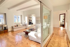 Studio/Spaces: Sunny Apartment in Estrela, Lisbon